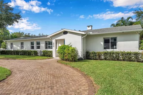 400 Rafael Blvd NE, Saint Petersburg, FL 33704