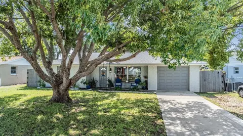5410 Palm Dr, New Port Richey, FL 34652