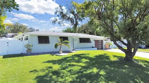 2313 Demaret Dr, Dunedin, FL 34698