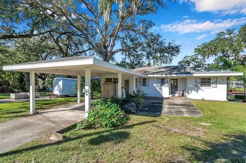 5935 Rio Dr, New Port Richey, FL 34652
