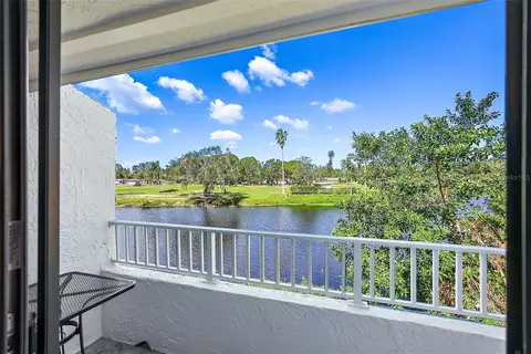 1951 Lakewood Club Dr S #B, Saint Petersburg, FL 33712
