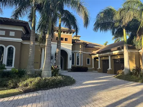 626 Balibay Rd, Apollo Beach, FL 33572