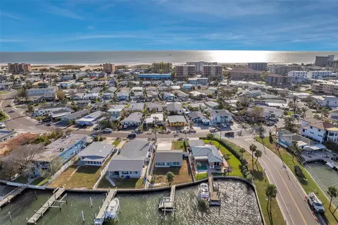 11405 3rd St E, Treasure Island, FL 33706
