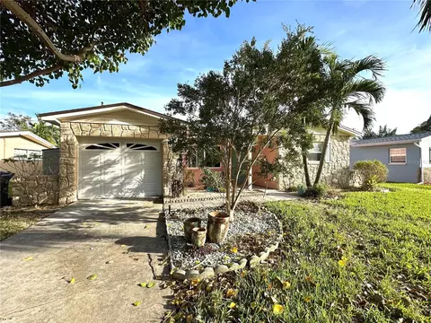 306 Tallahassee Dr NE, Saint Petersburg, FL 33702