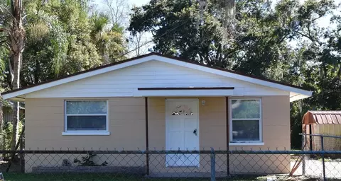 2939 Fletcher Ave, Lakeland, FL 33803