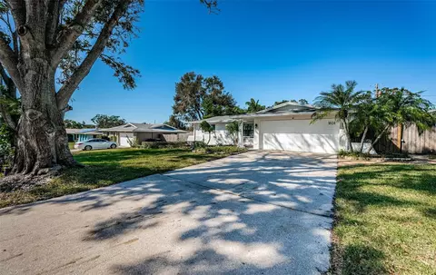 1624 Algonquin Dr, Clearwater, FL 33755