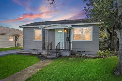 1012 57th Ave N, Saint Petersburg, FL 33703
