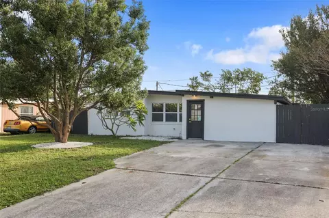 9519 Crestview St, Seminole, FL 33772