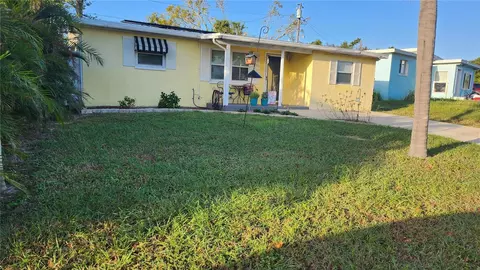 10446 117th Dr, Largo, FL 33773