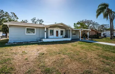 4424 Beacon Square Dr, Holiday, FL 34691