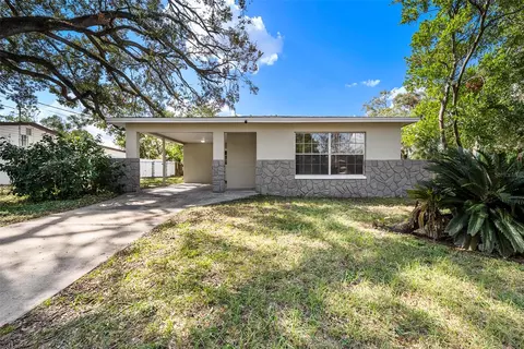 8520 Chinaberry Dr, Tampa, FL 33637
