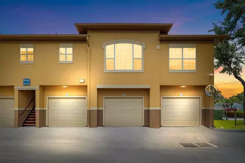 4336 Bayside Village Dr #201, Tampa, FL 33615