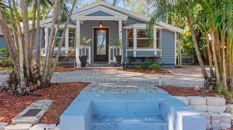 216 Hillsborough St, Safety Harbor, FL 34695