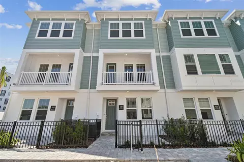 449 31st Way N, Saint Petersburg, FL 33713
