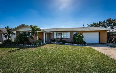11046 91st Ter, Seminole, FL 33772