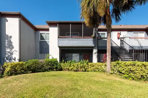 10263 Gandy Blvd N #101, Saint Petersburg, FL 33702