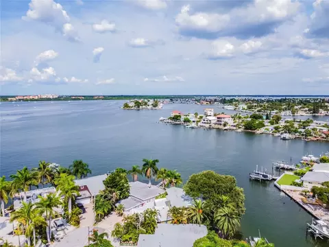 333 E Madeira Ave, Madeira Beach, FL 33708
