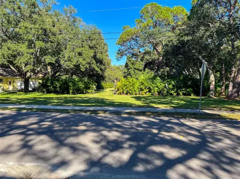 6117 100th Way N, Saint Petersburg, FL 33708