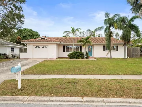 11841 68th Ave, Seminole, FL 33772