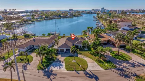 10390 Paradise Blvd, Treasure Island, FL 33706