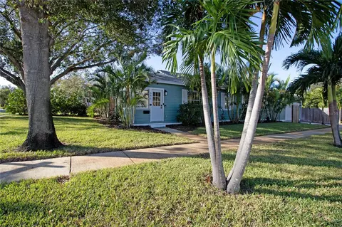 646 50th St N, Saint Petersburg, FL 33710