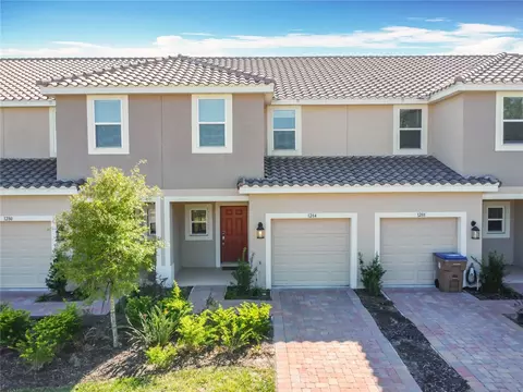 1284 Lago Vista Ct, Kissimmee, FL 34746