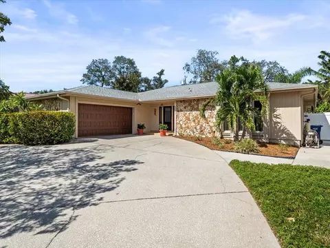 3517 High Bluff Dr, Largo, FL 33770