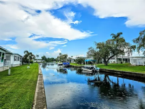 10330 Broadview Dr #68, Largo, FL 33773