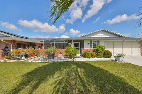 1511 Danbury Dr, Sun City Center, FL 33573