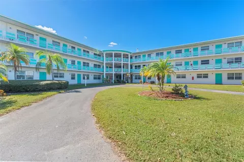 1950 59th Ave N #318, Saint Petersburg, FL 33714