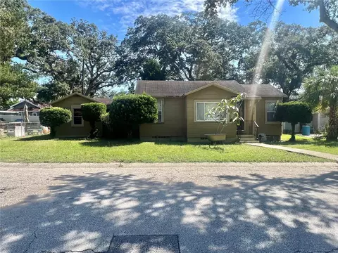 2126 Acorn Pl S, Saint Petersburg, FL 33712
