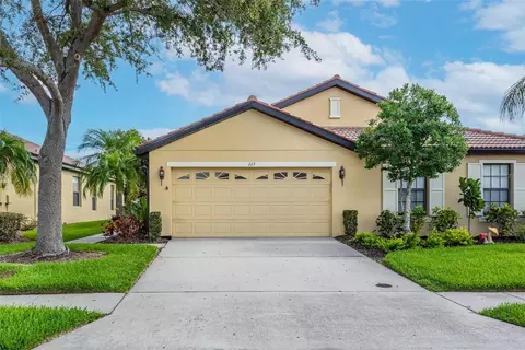 223 Mystic Falls Dr, Apollo Beach, FL 33572