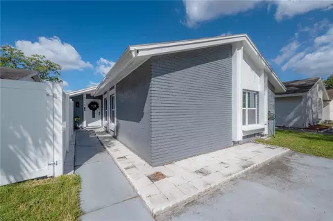 10348 Rosemount Dr, Tampa, FL 33624