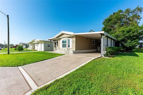 5649 Cheyenne St, Zephyrhills, FL 33542