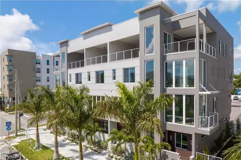 571 4th Ave S, Saint Petersburg, FL 33701