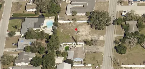 9228 Overlook Dr, Temple Terrace, FL 33617