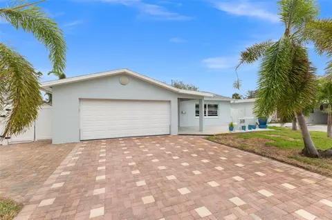3618 Bayshore Blvd NE, Saint Petersburg, FL 33703