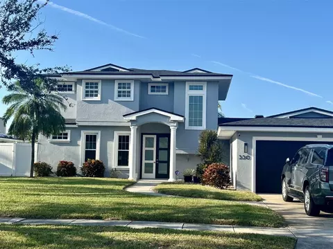 461 Palm Is NE, Clearwater Beach, FL 33767