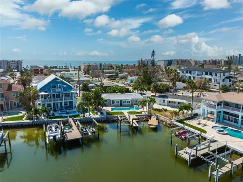 14385 N Bayshore Dr, Madeira Beach, FL 33708