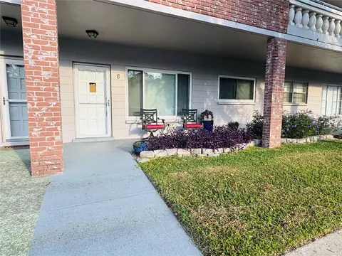 2460 Persian Dr #6, Clearwater, FL 33763