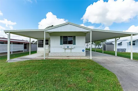 5319 Montego Dr, Zephyrhills, FL 33541