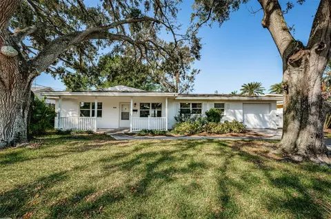 8428 14th St N, Saint Petersburg, FL 33702