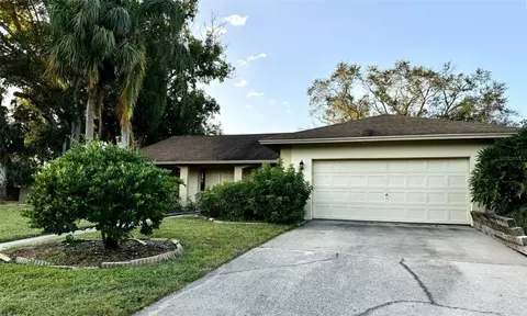 1555 Huntington Ct, Palm Harbor, FL 34683