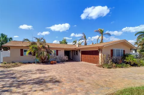 1848 Dolphin Blvd S, Saint Petersburg, FL 33707