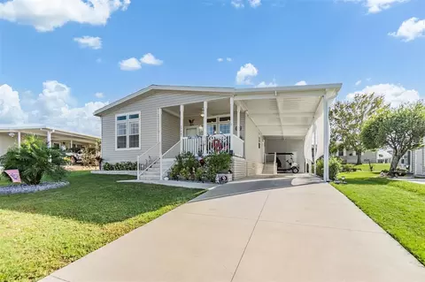 37047 Neukom Ave, Zephyrhills, FL 33541