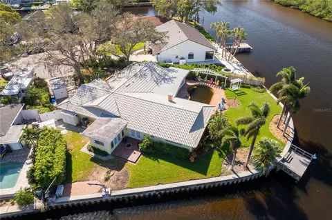 1311 48th Ave NE, Saint Petersburg, FL 33703