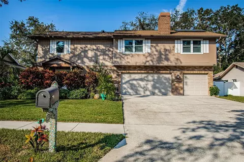 3323 Briarwood Cir, Safety Harbor, FL 34695
