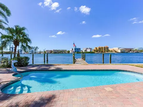 10202 Tarpon Dr, Treasure Island, FL 33706