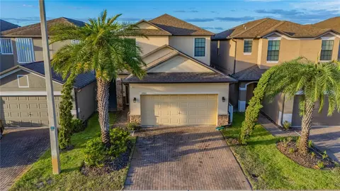 2721 Garden Falls Dr, Brandon, FL 33511