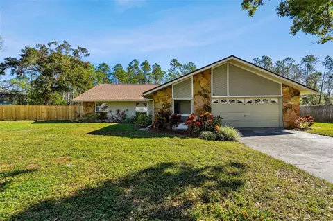 17615 Willow Creek Blvd, Lutz, FL 33549
